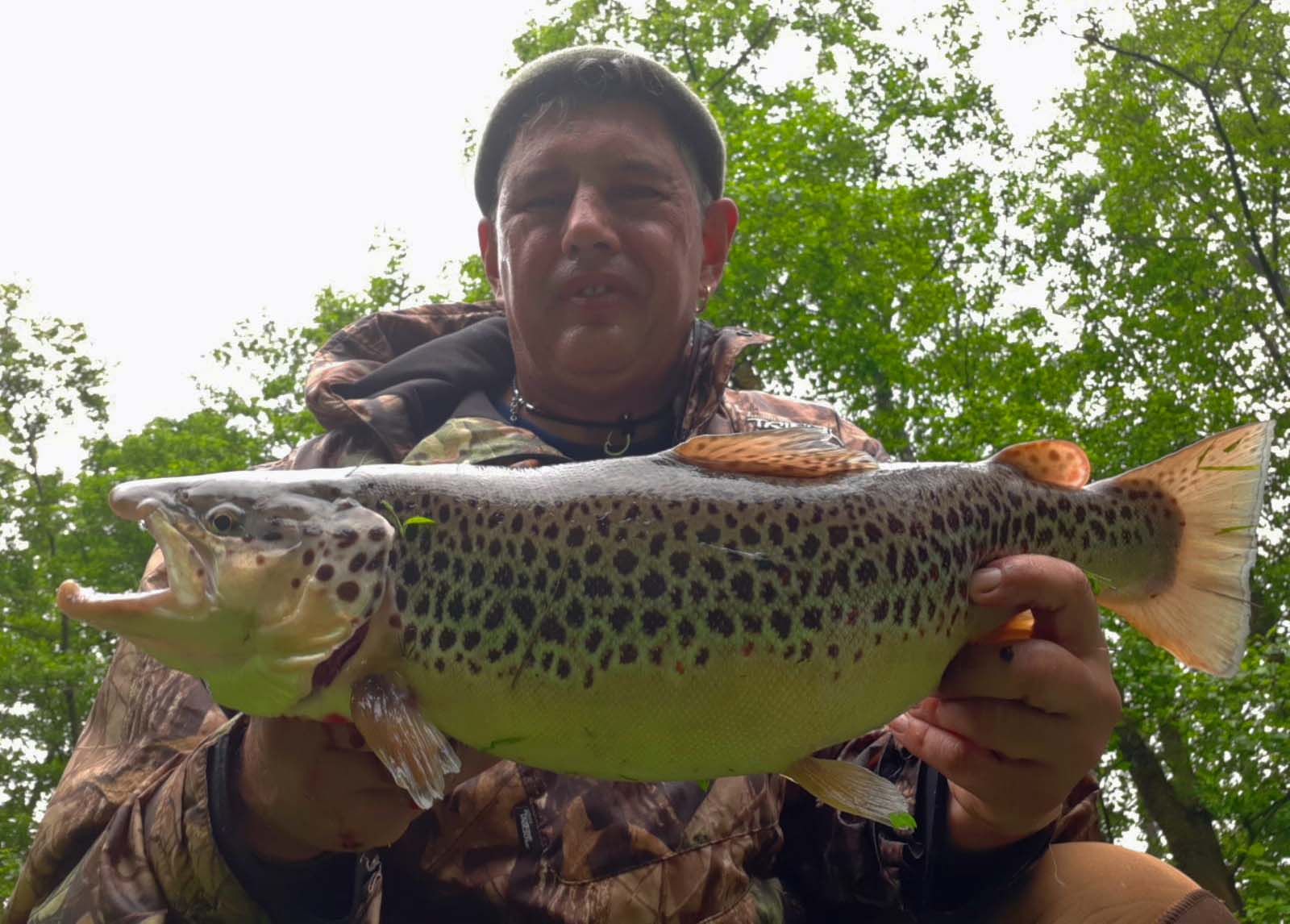 Peter Rösch jun. Bachforelle 55 cm 2,1 kg Schwarze Laaber