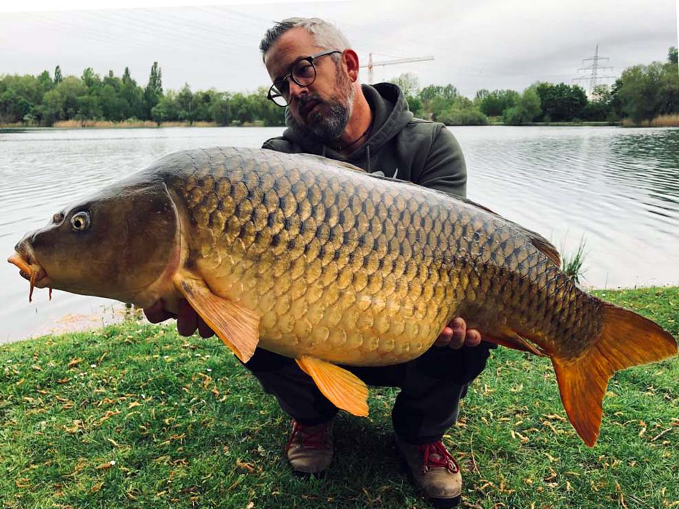 Sven Peiker Karpfen 15,5 kg 91 cm Ulrichsee.jpg